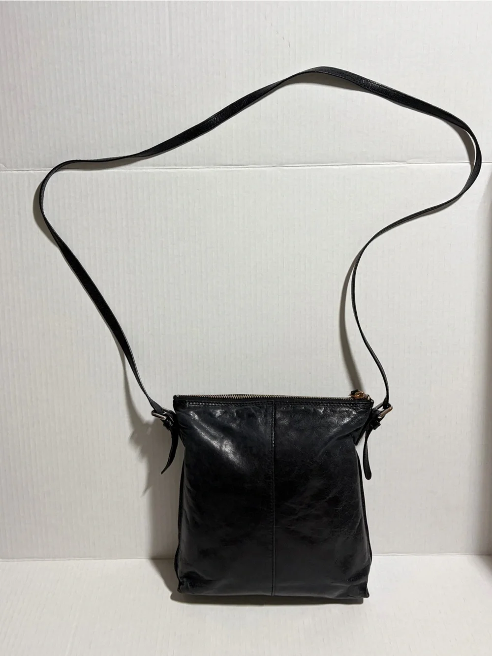 HOBO INTERNATIONAL Leather Crossbody Bag
